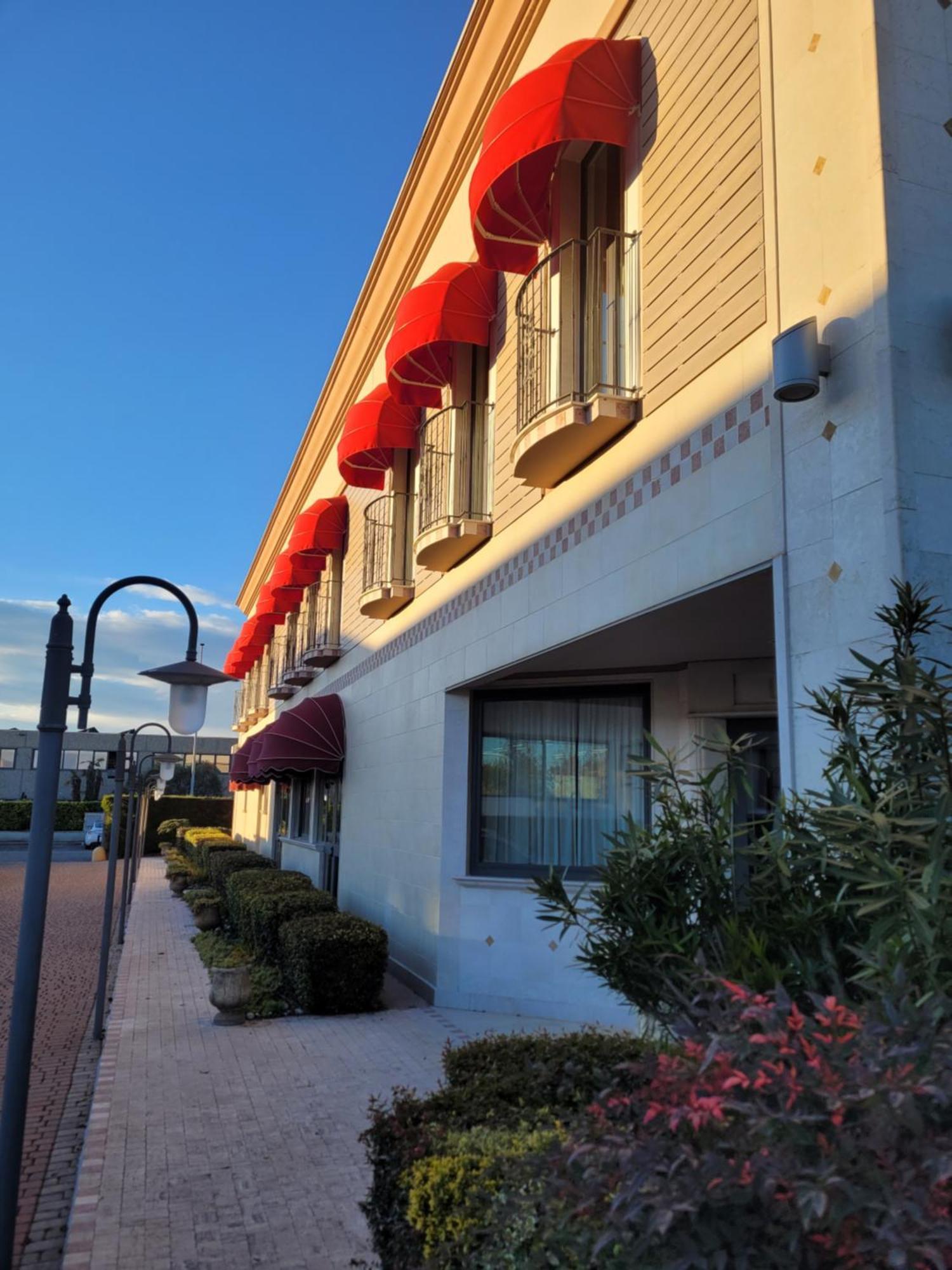 Hotel Lenotel Ngoại thất bức ảnh
