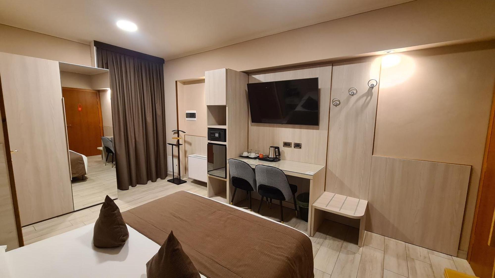 Hotel Lenotel Ngoại thất bức ảnh
