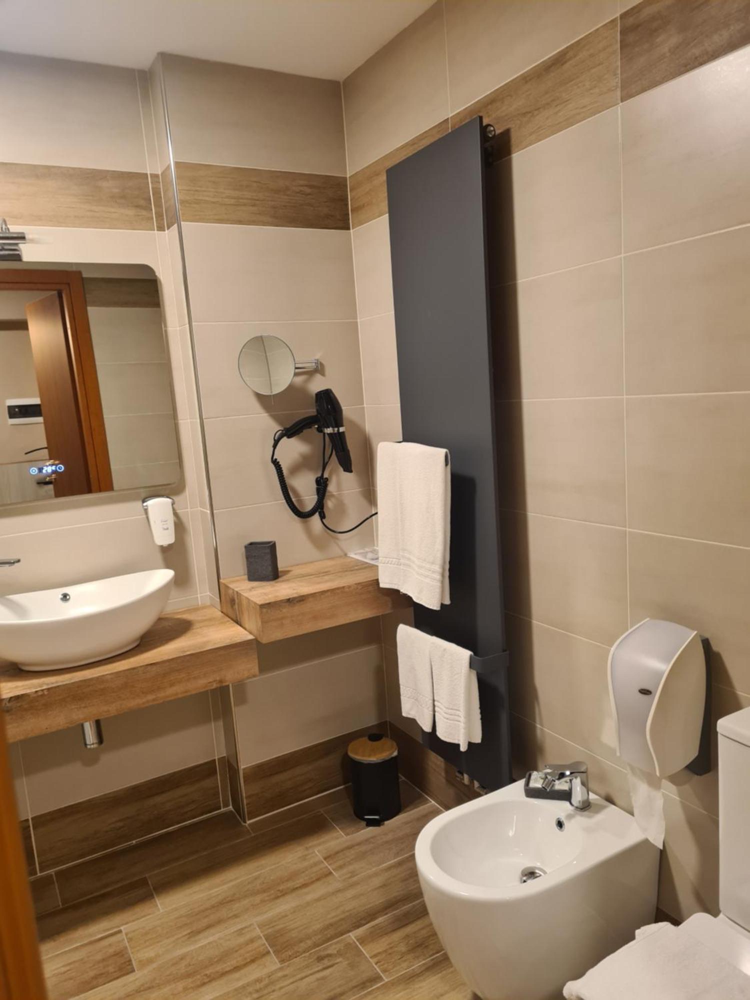 Hotel Lenotel Ngoại thất bức ảnh