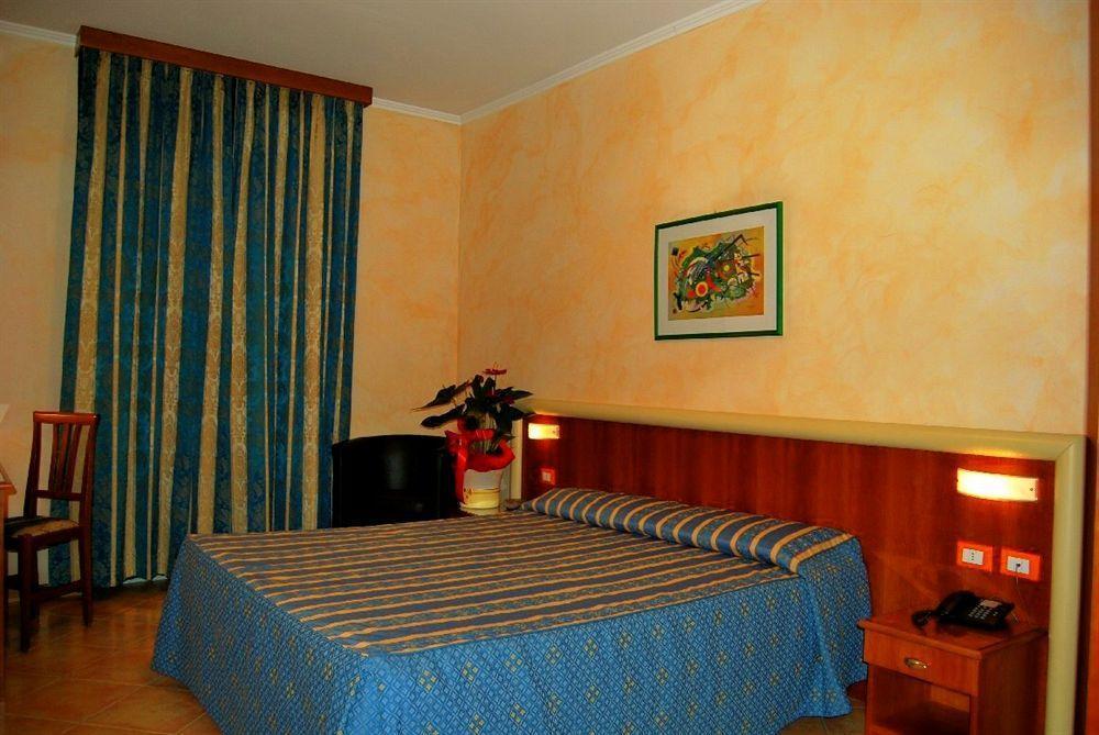 Hotel Lenotel Ngoại thất bức ảnh