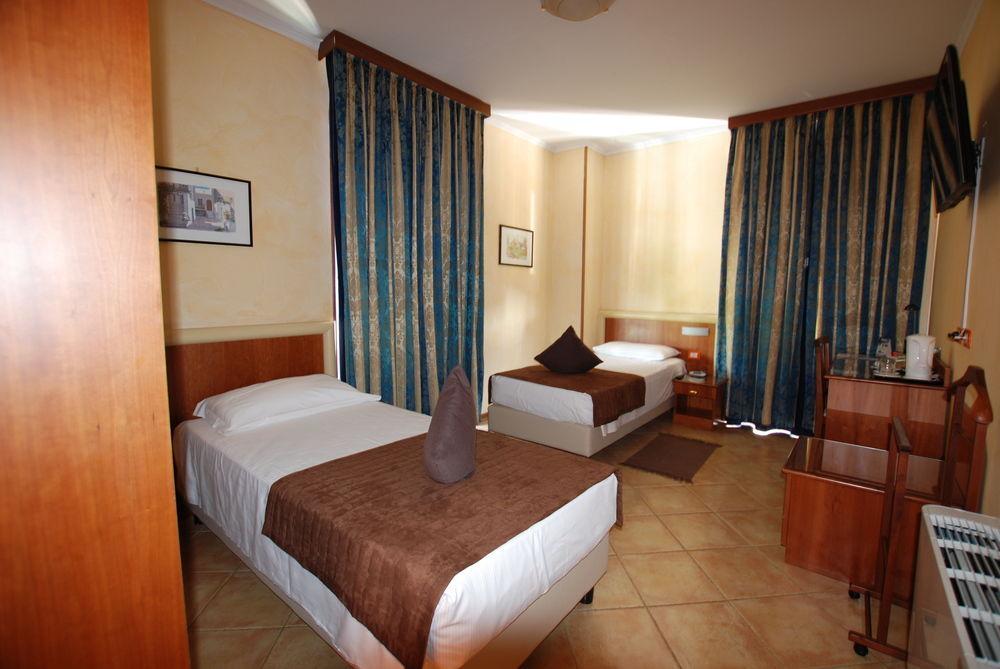 Hotel Lenotel Ngoại thất bức ảnh