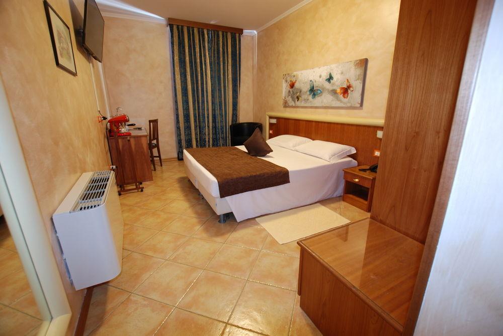 Hotel Lenotel Ngoại thất bức ảnh
